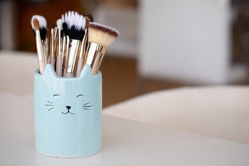 Spring Clean Your Beauty Cabinet - elonessentials.com