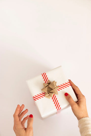 The Perfect Self-Care Gift Guide - elonessentials.com