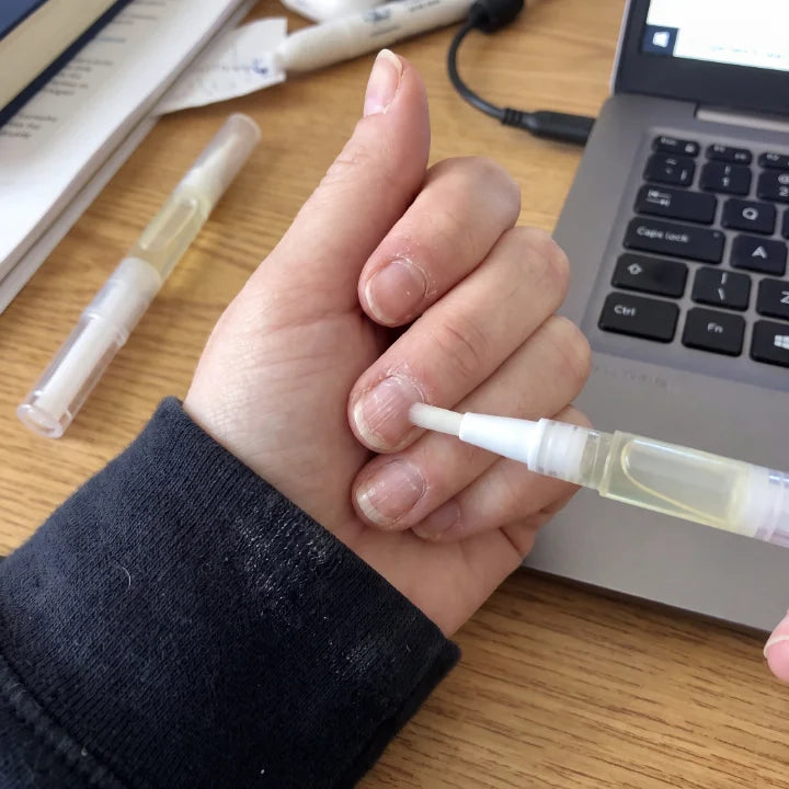 A thin cuticle oil
